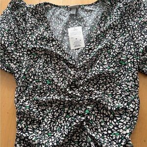 A New Day Black and Green Leaf Print Blouse